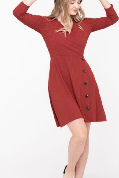 Dresses & Skirts - SIZE XXL WRAP DRESS WITH BUTTONS